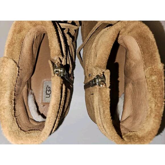 UGG Australia Reid Ankle Boot Tan Suede Bootie Moccasins Shoes Sz 7.5 - Picture 9 of 11